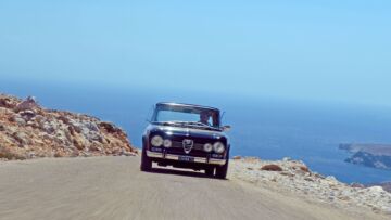 “Che fantastica estate, noi e la Giulia in Grecia” “Che fantastica estate, noi e la Giulia in Grecia”