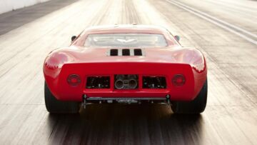 Ford-GT40-1964-2024-60-anni-le-mans-66-vs-ferrari-11 Ford-GT40-1964-2024-60-anni-le-mans-66-vs-ferrari-11