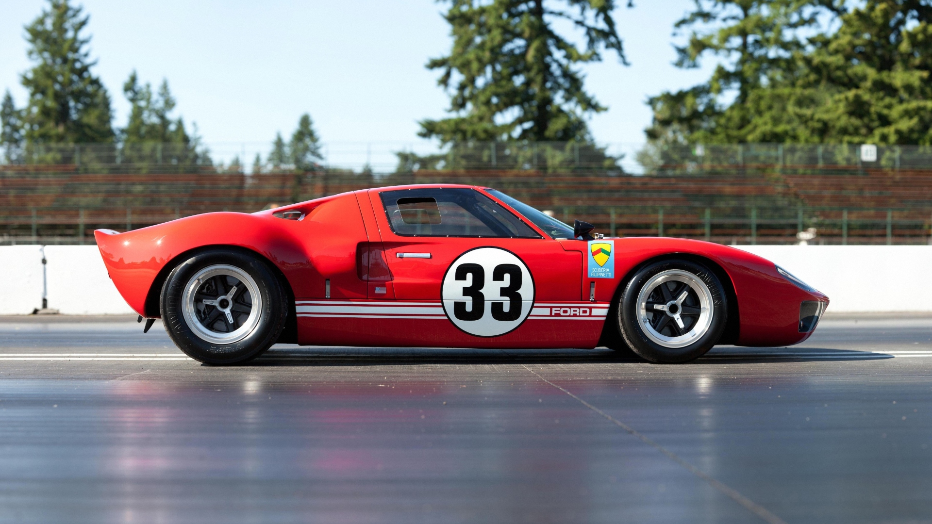 Ford-GT40-1964-2024-60-anni-le-mans-66-vs-ferrari-16 Ford-GT40-1964-2024-60-anni-le-mans-66-vs-ferrari-16