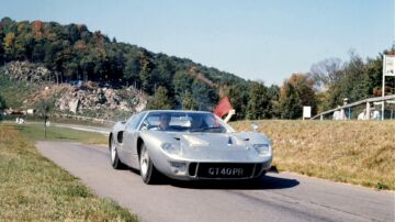 Ford-GT40-1964-2024-60-anni-le-mans-66-vs-ferrari-19 Ford-GT40-1964-2024-60-anni-le-mans-66-vs-ferrari-19