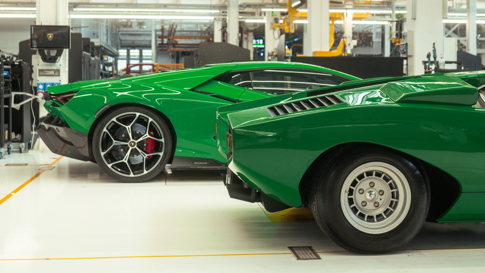 Lamborghini-Countach-50-anni-anniversario-produzione-LP-400-1974-13 Lamborghini-Countach-50-anni-anniversario-produzione-LP-400-1974-13