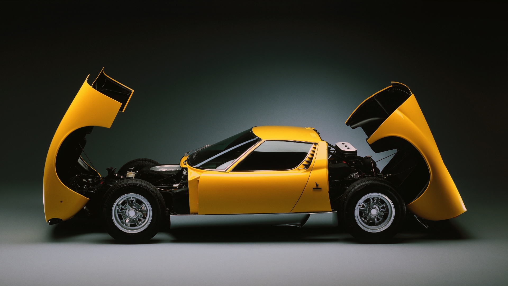 Lamborghini-Miura-8