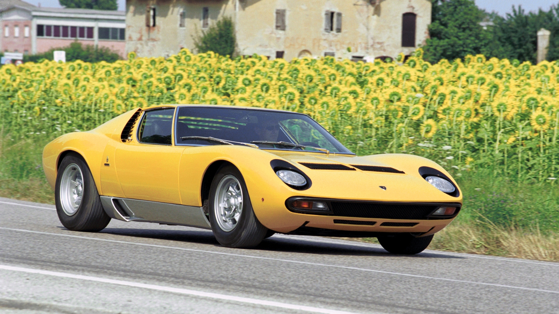 Lamborghini-Miura-9