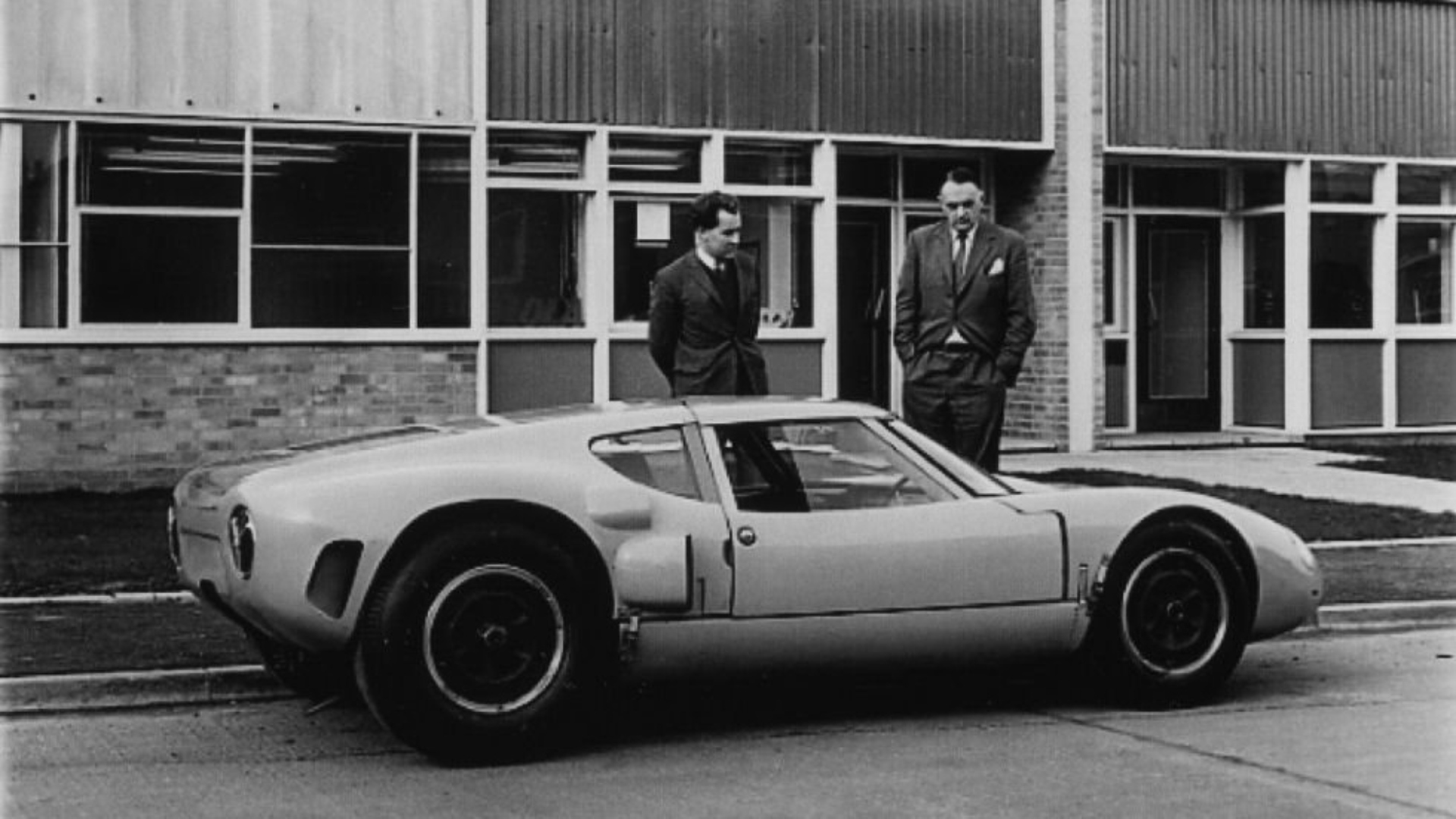 Lola-Mk-6-GT-1962-1963-1964-foto-storiche-1