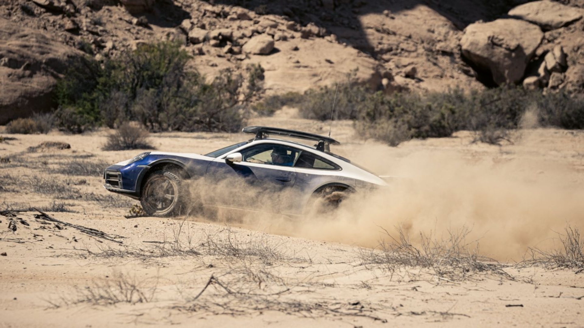 Sei giorni in Namibia con una Porsche 911 Dakar