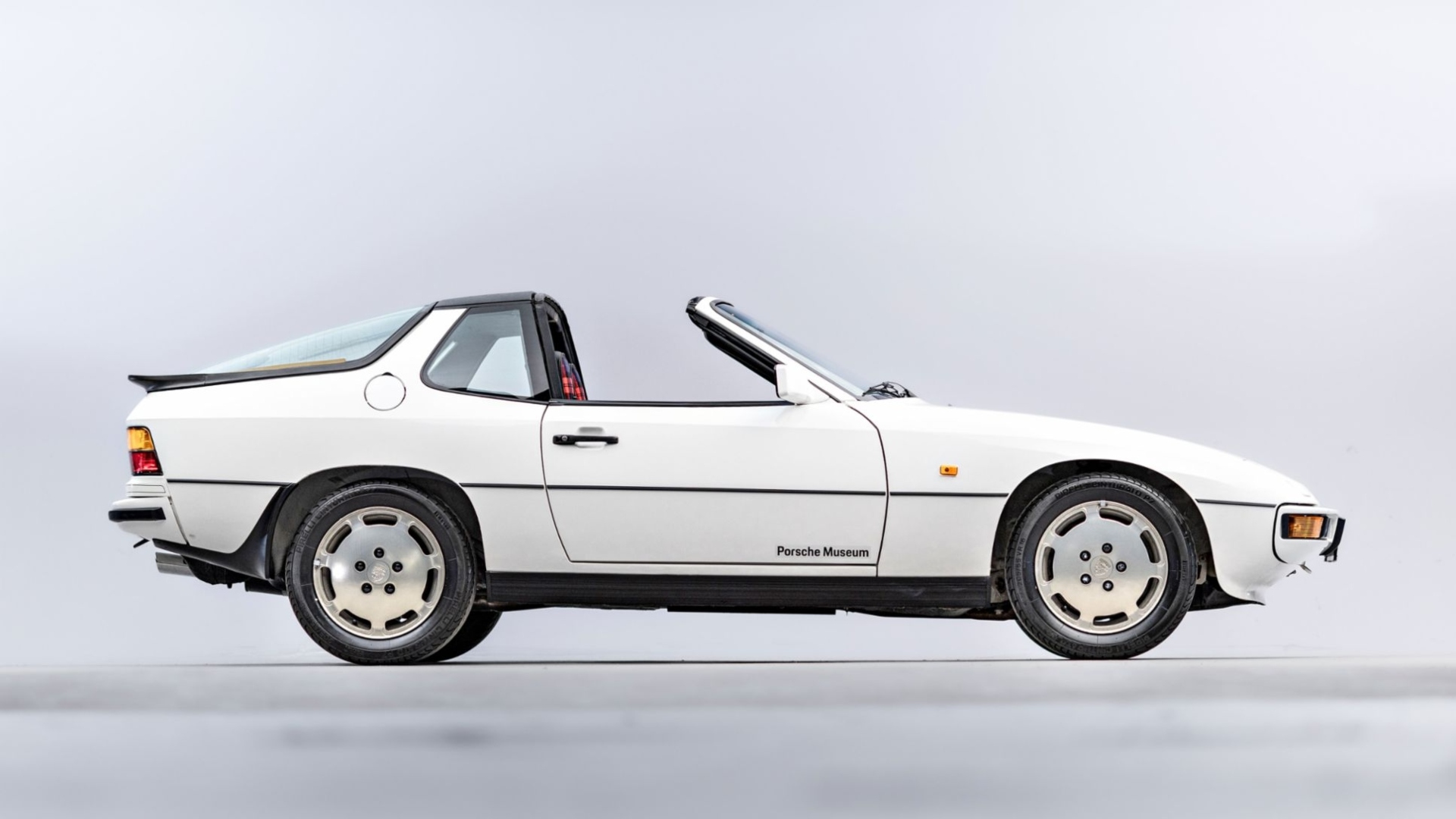 Ma la Porsche 924 c’era Targa? Beh, non proprio…