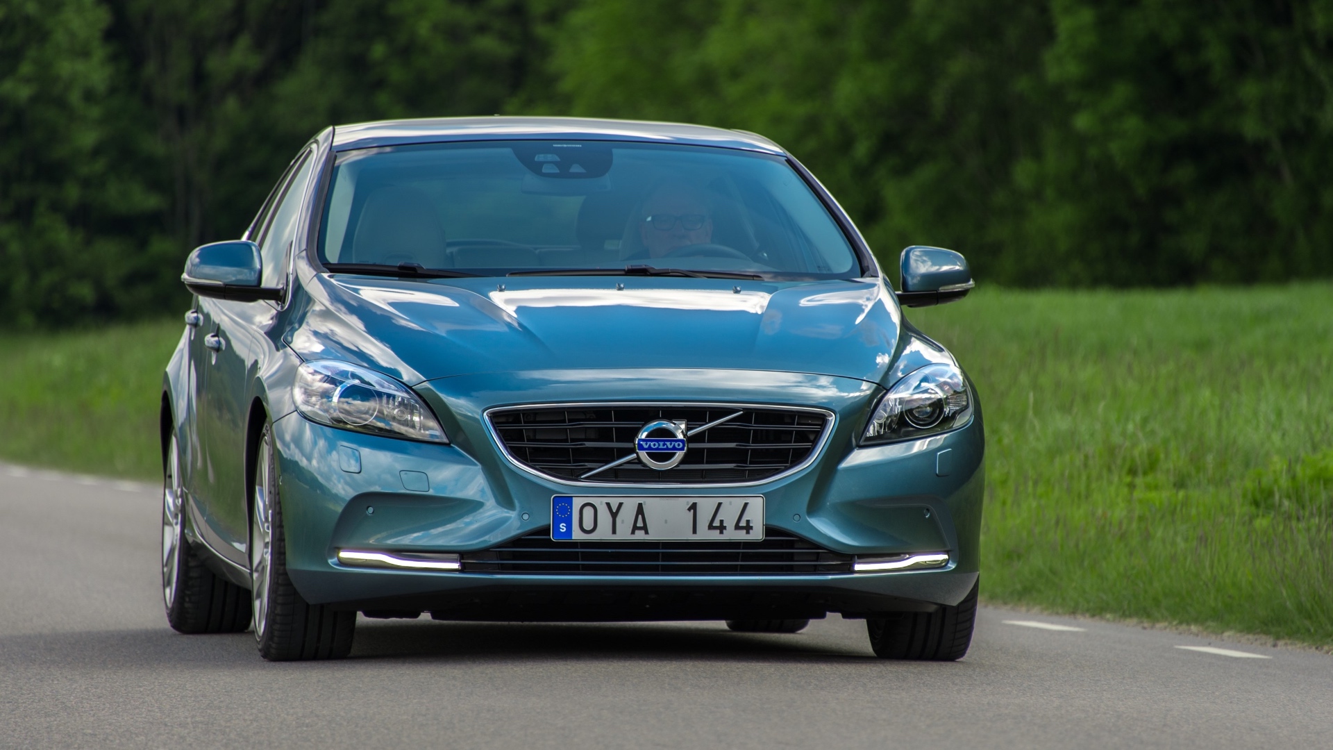Volvo-V40-6