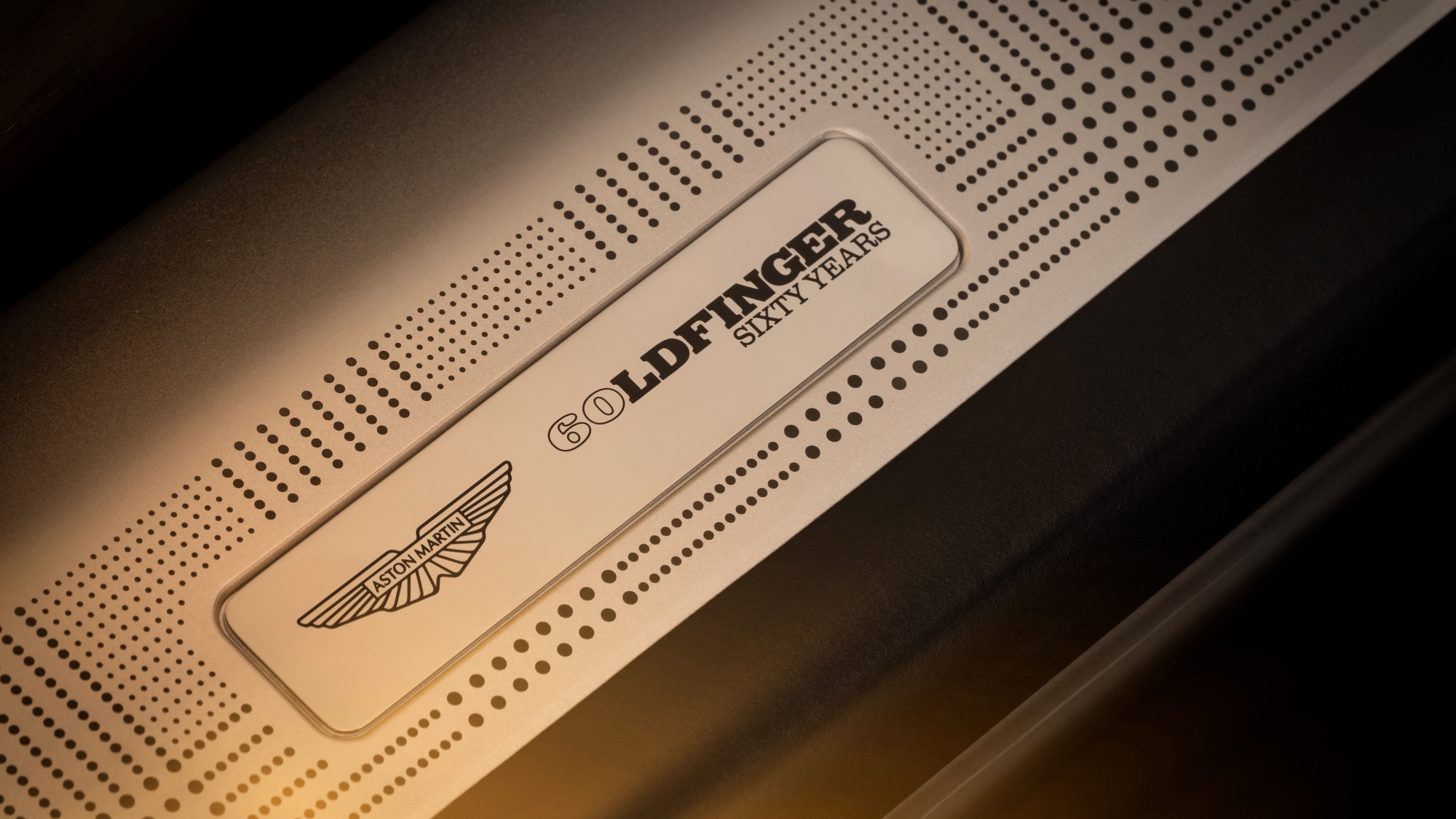 Aston_Martin_DB12_Goldfinger_Edition (11)