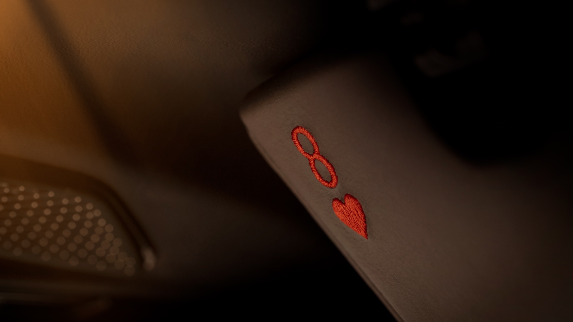 Aston_Martin_DB12_Goldfinger_Edition (12)