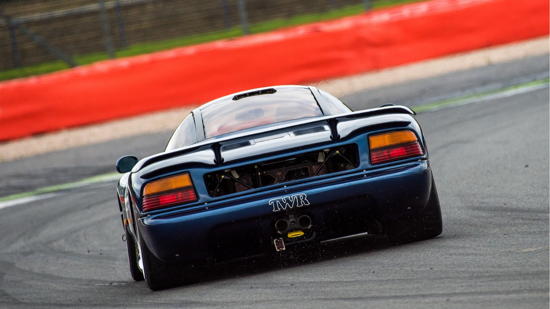 Jaguar-XJR-15-12 Jaguar-XJR-15-12