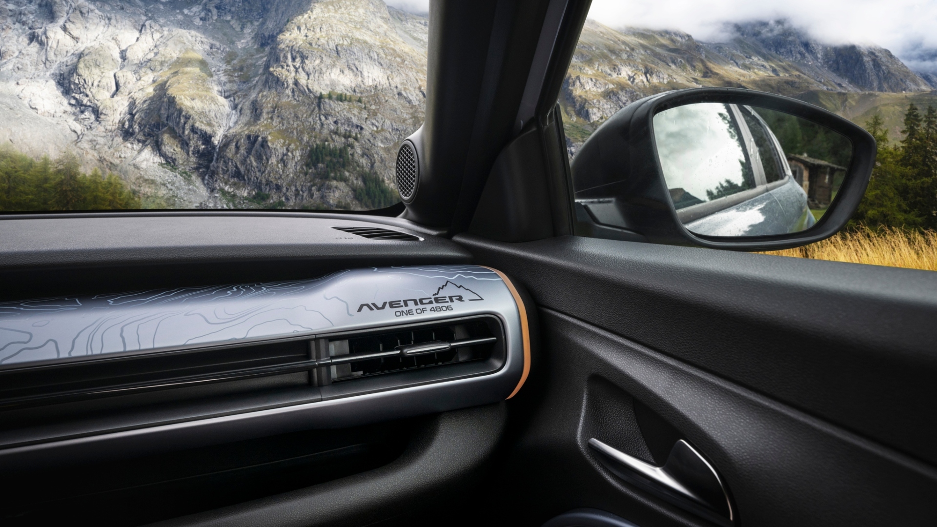 Jeep-Avenger-4xe-The-North-Face-Edition-2024-18