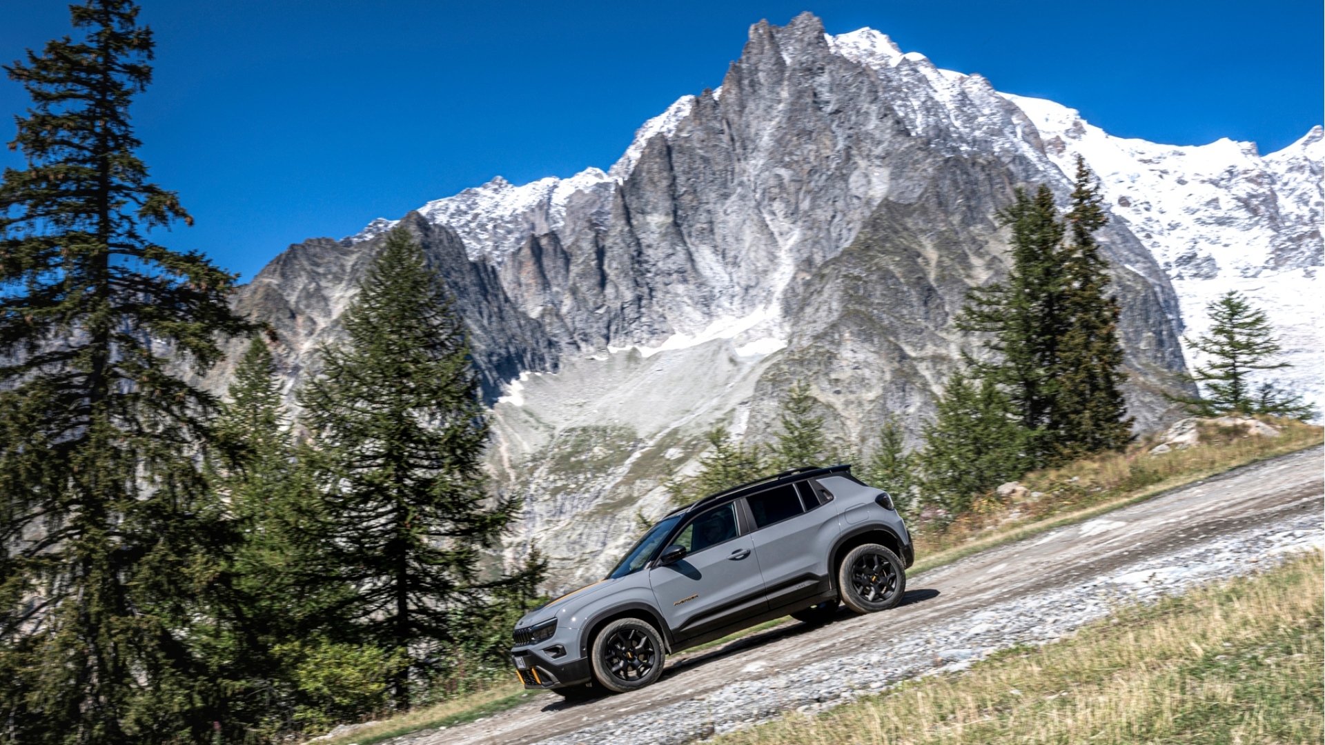 Jeep-Avenger-4xe-The-North-Face-Edition-2024-2