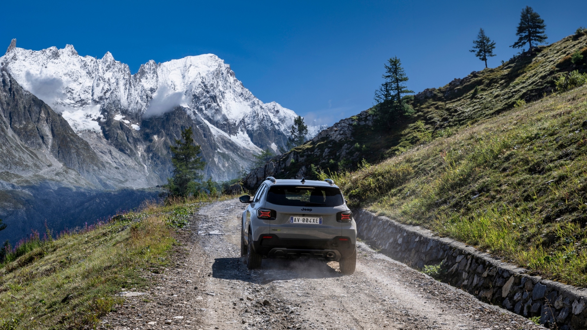 Jeep-Avenger-4xe-The-North-Face-Edition-2024-7