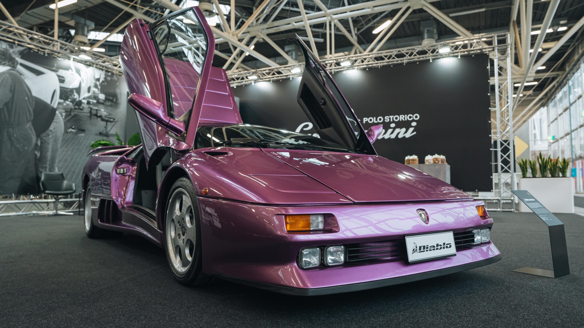 Lamborghini-polo-storico-auto-e-moto-depoca-2024-fiera-Miura-Diablo-3 Lamborghini-polo-storico-auto-e-moto-depoca-2024-fiera-Miura-Diablo-3