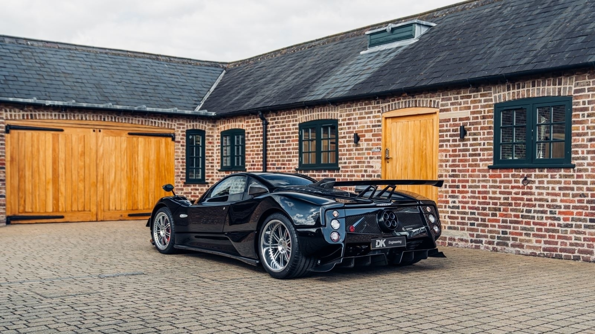 Pagani-Zonda-Nero-one-off-2003-2 Pagani-Zonda-Nero-one-off-2003-2