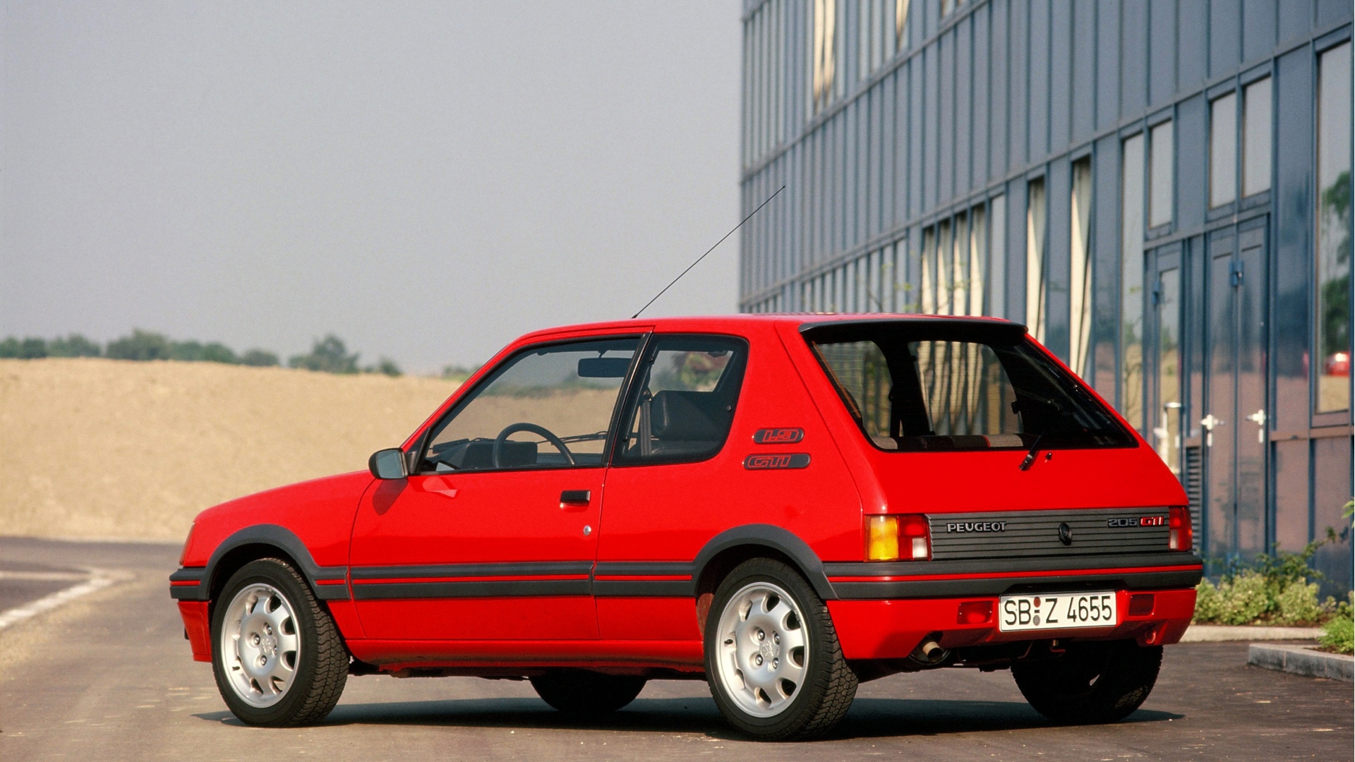 Peugeot-205-GTI-1984-2024-40-anni-anniversario-11