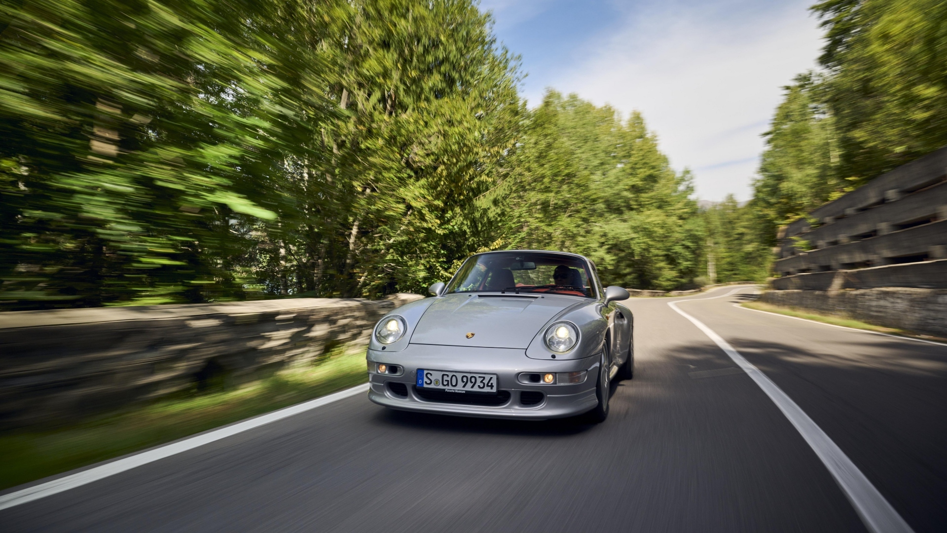 Porsche-911-turbo-transfagarasan-1974-2024-50-anni-9