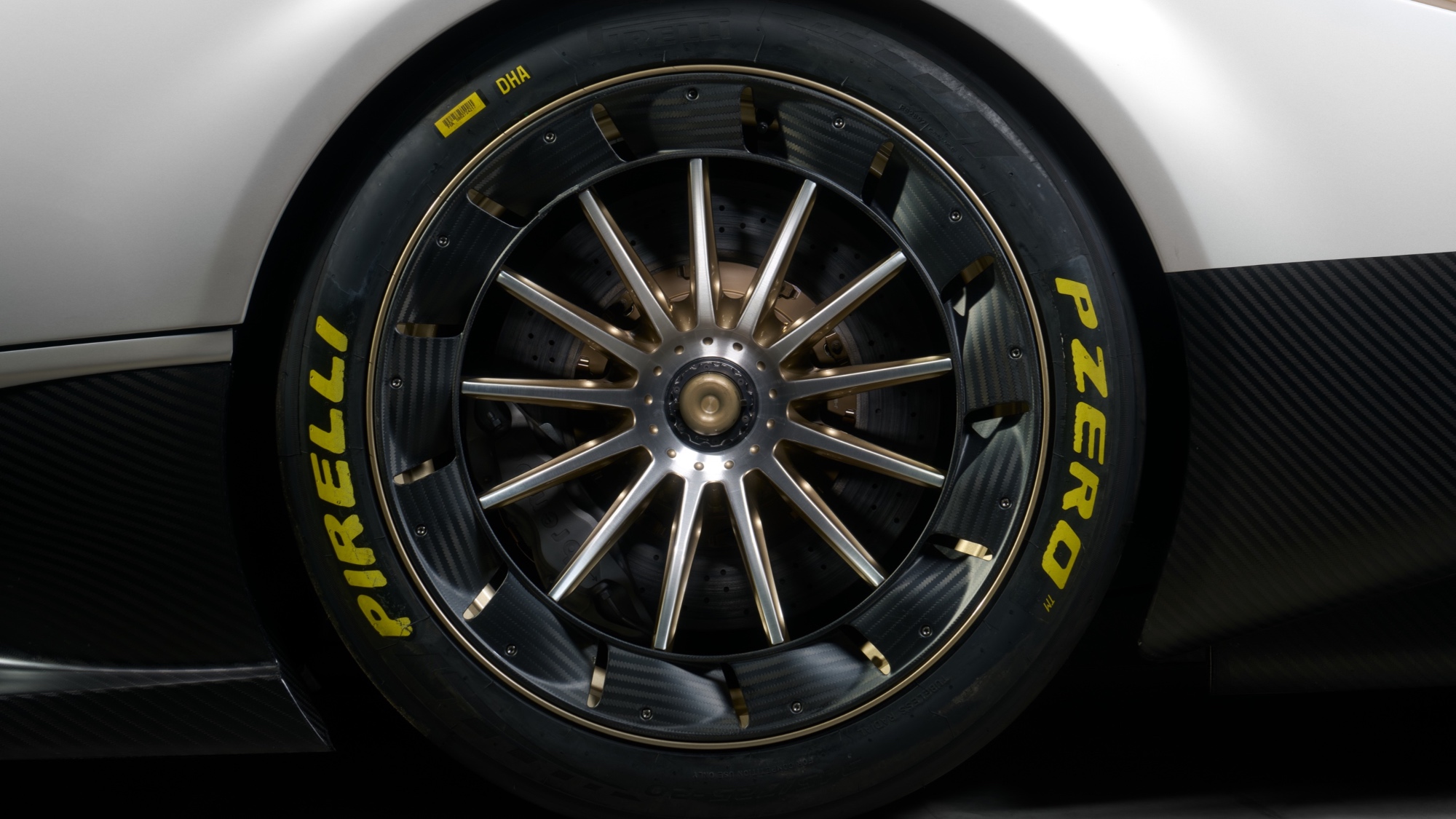 pagani-huayra-r-evo-5 pagani-huayra-r-evo-5