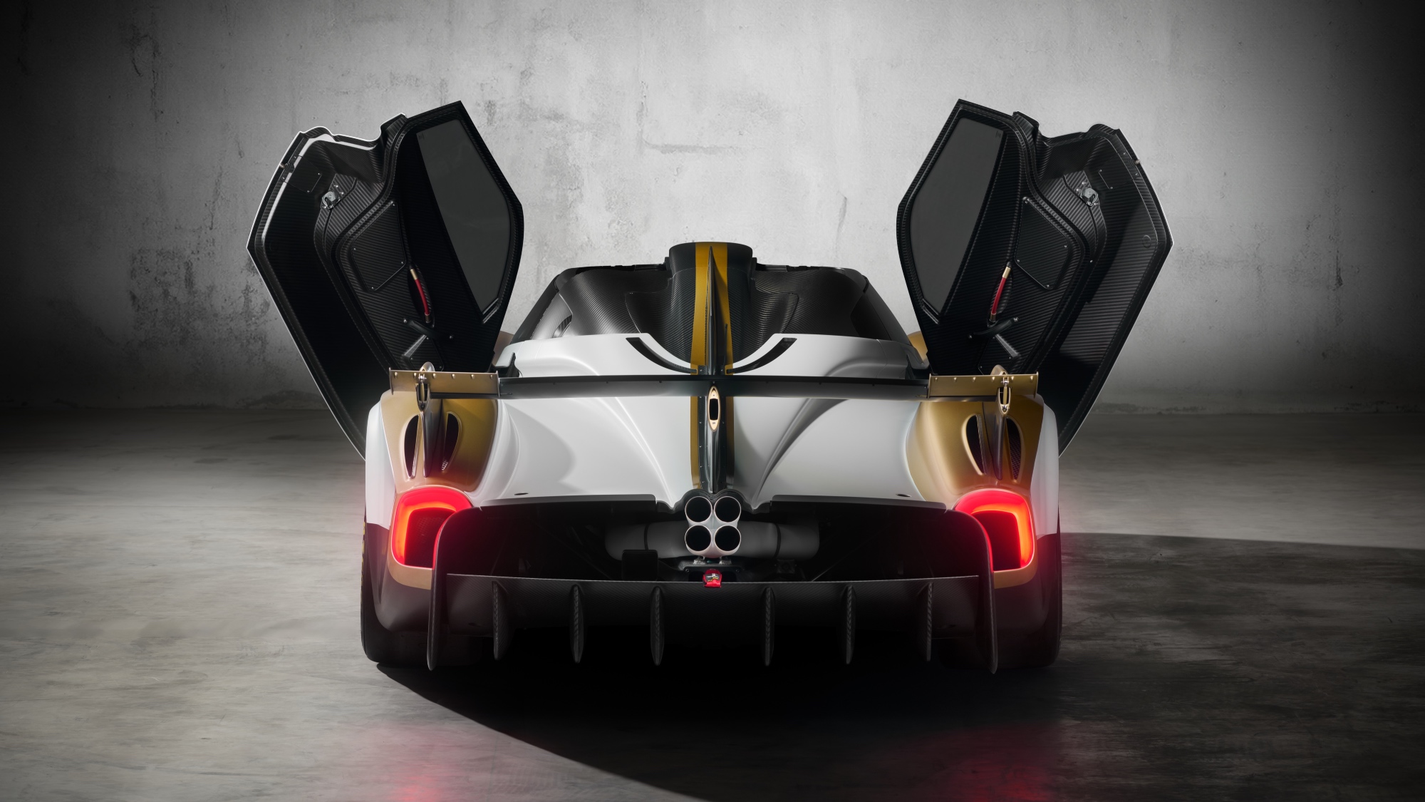 pagani-huayra-r-evo-6 pagani-huayra-r-evo-6