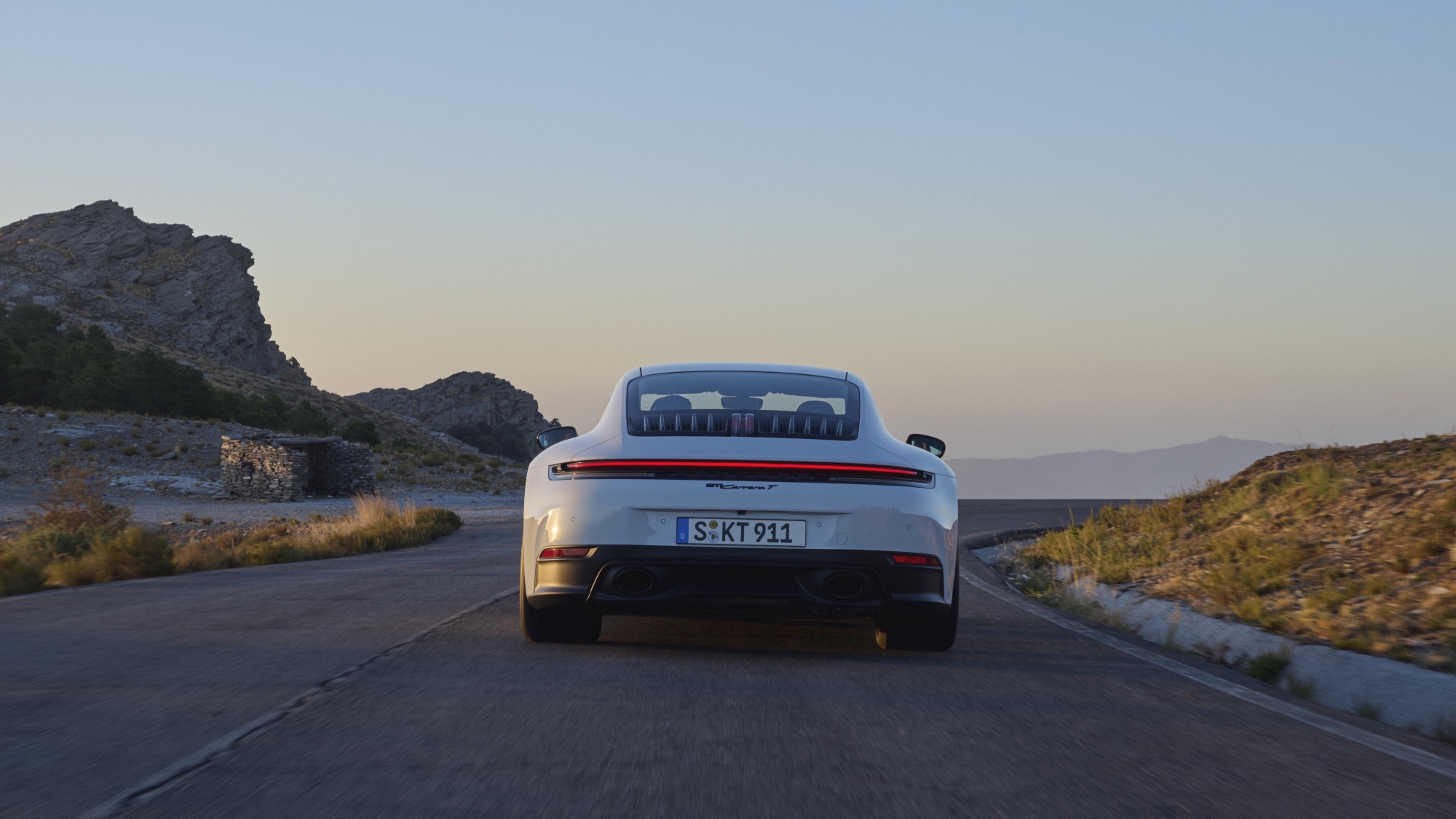 porsche-911-992-2-carrera-t-2