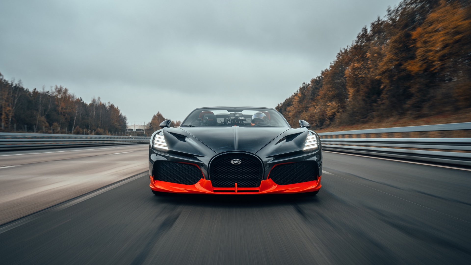 3 BUGATTI W16 Mistral World Record