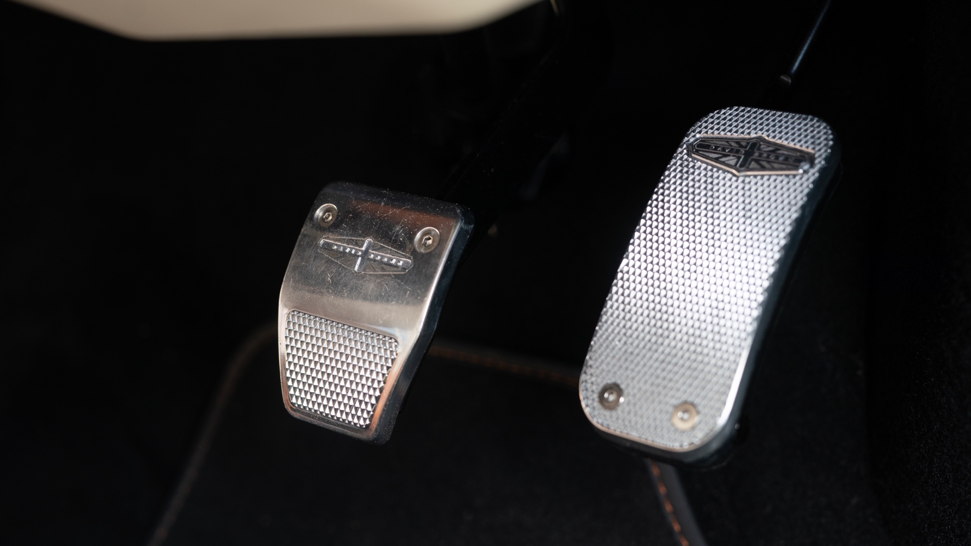 David_Brown_-_Mini_eMastered-9 David_Brown_-_Mini_eMastered-9