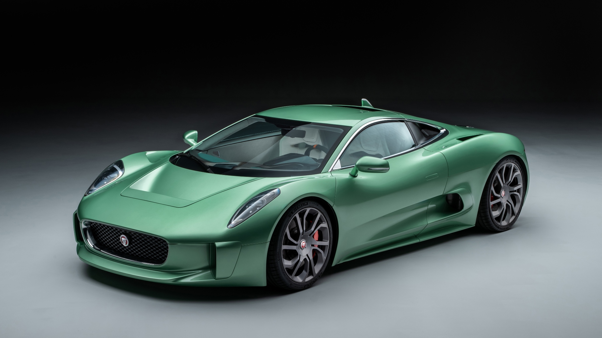 La pazzesca Jaguar C-X75 s’è guadagnata una targa