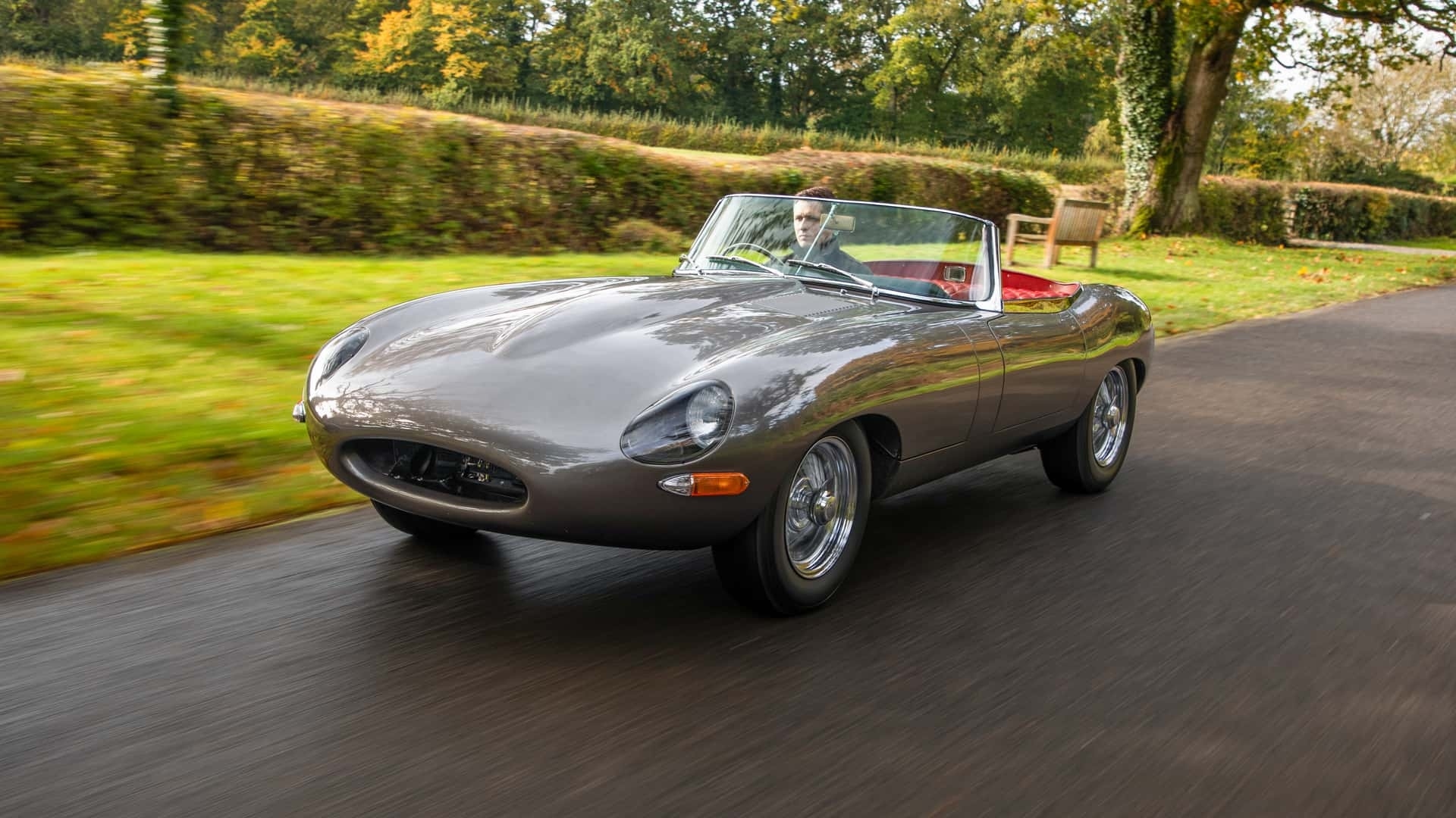 Jaguar-E-Type-UK-restomod-1961-2024-2