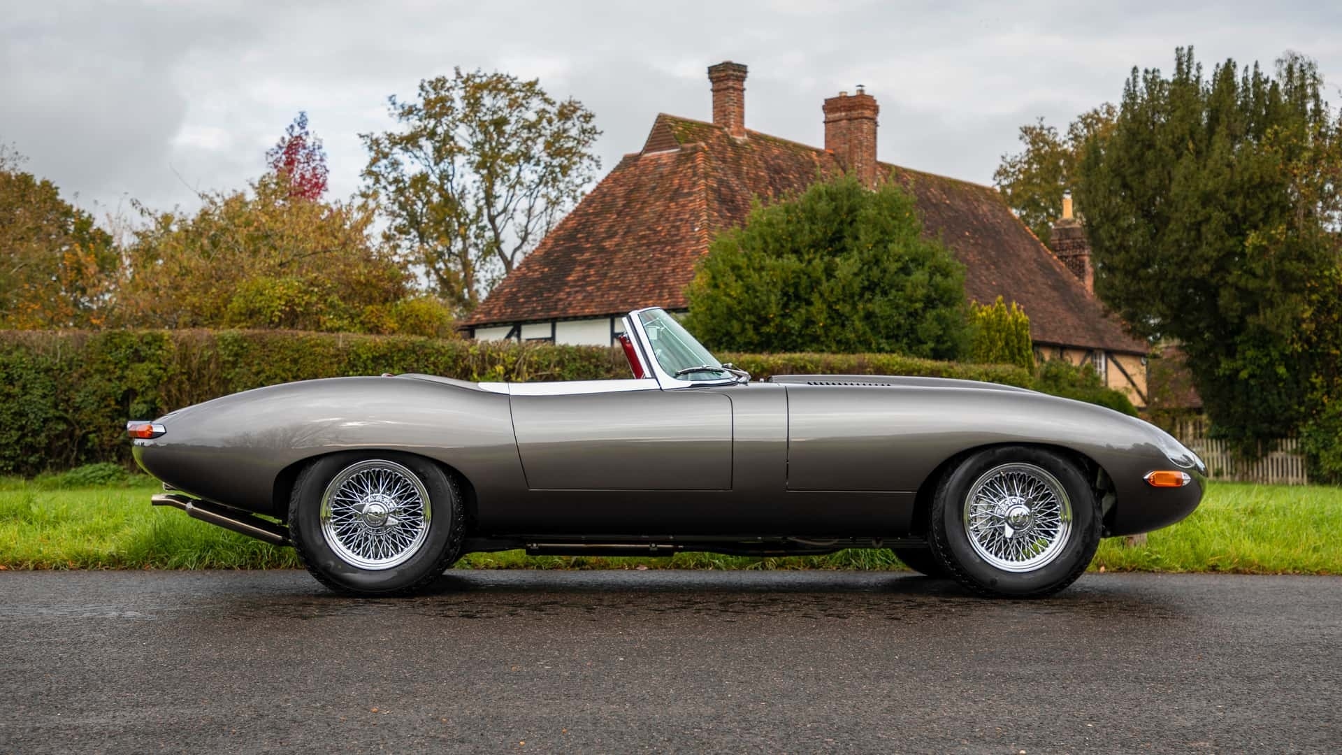 Jaguar-E-Type-UK-restomod-1961-2024-5