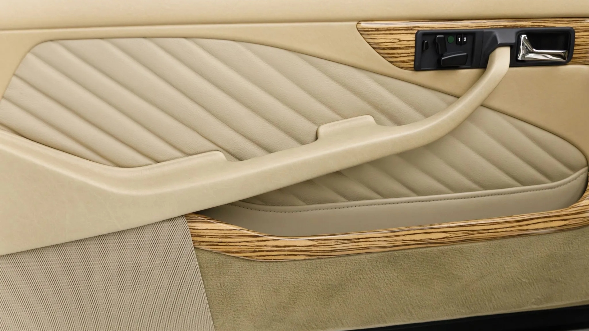 Mercedes-560-SEC-Bespoke-restomod-11 Mercedes-560-SEC-Bespoke-restomod-11