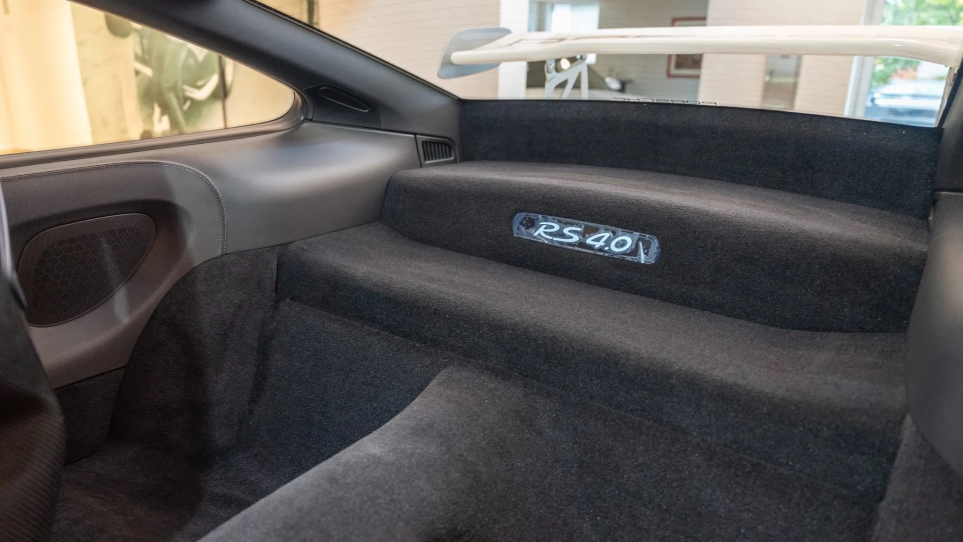 porsche-911-gt3-rs-4.0-bring-a-trailer-19