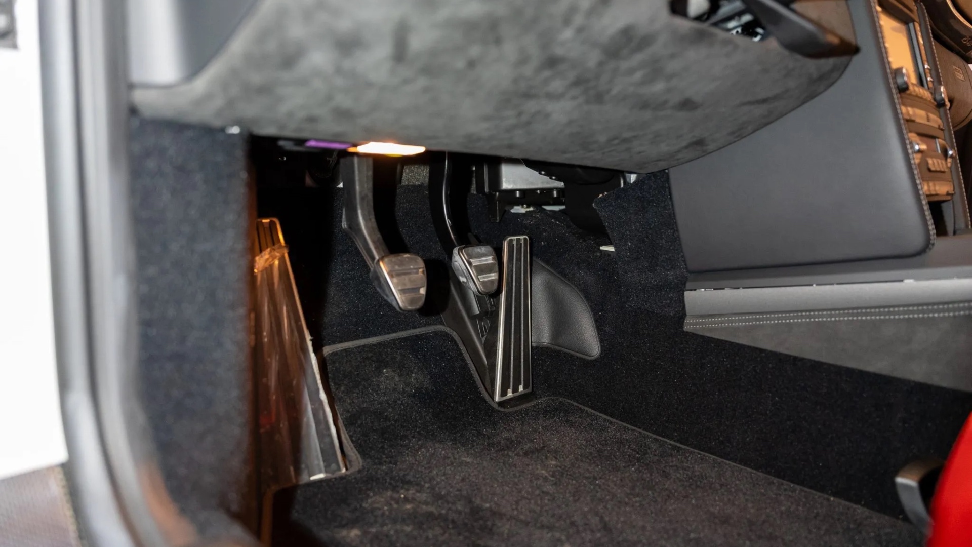 porsche-911-gt3-rs-4.0-bring-a-trailer-20