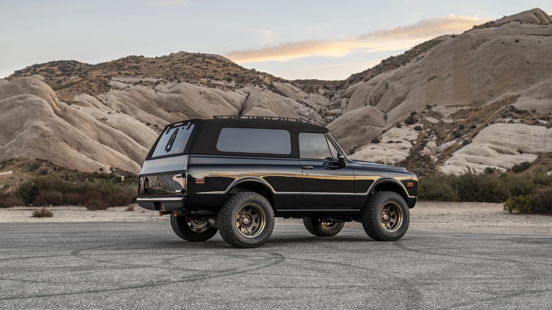 ringbrothers-tuka-1972-chevy-k5-blaze - photo-via-drew-phillips_100948050_h