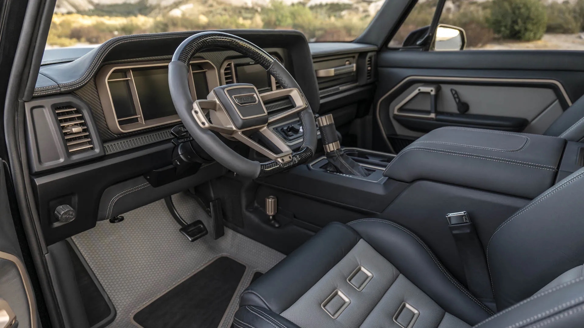 ringbrothers-tuka-1972-chevy-k5-blaze - photo-via-drew-phillips_100948067_h