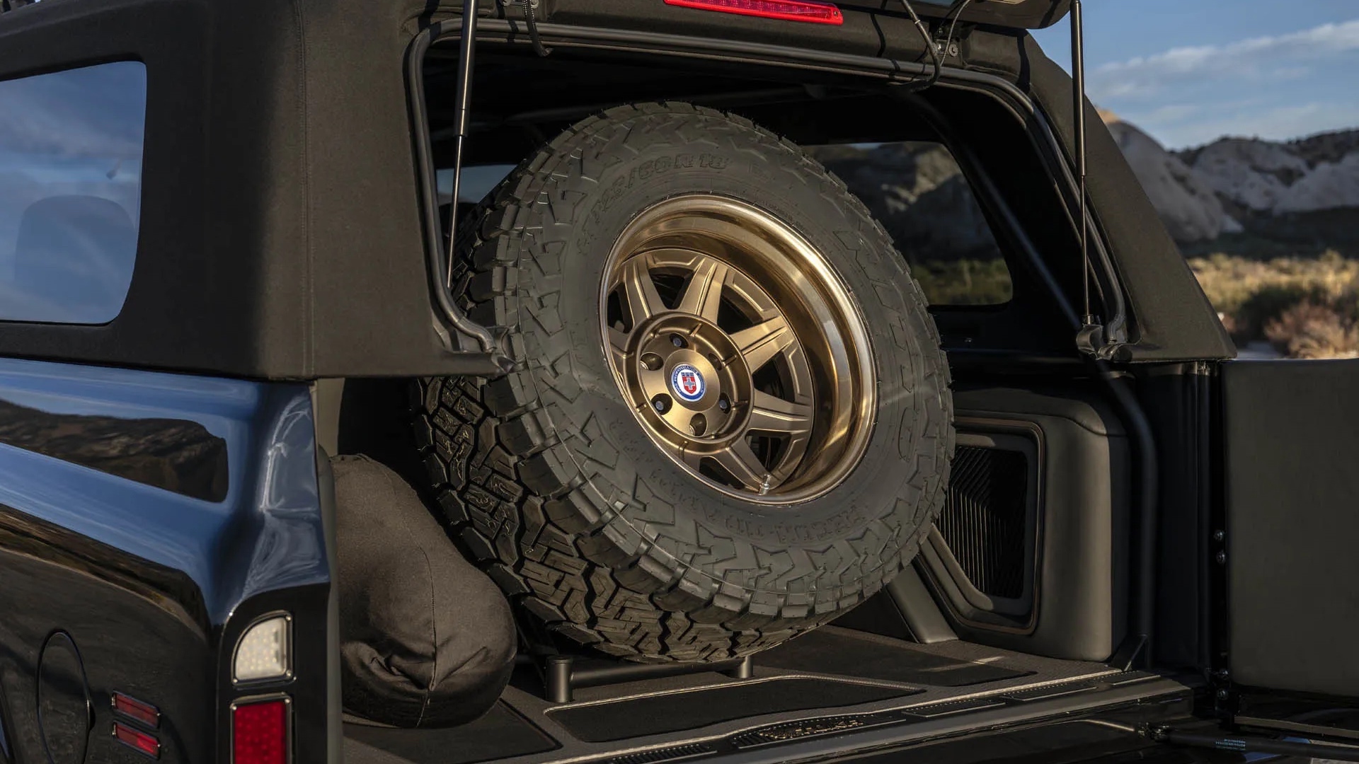 ringbrothers-tuka-1972-chevy-k5-blaze - photo-via-drew-phillips_100948076_h