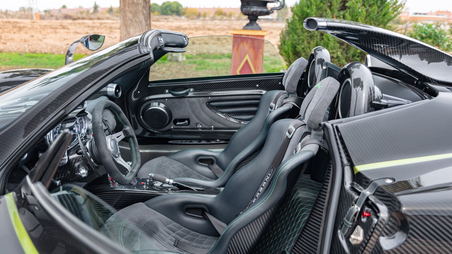 2014-Pagani-Zonda-LM-Roadster_1291009