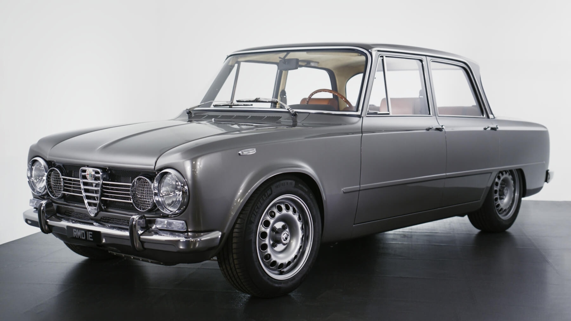 Alfa-Romeo-Alfaholics-restomod-27