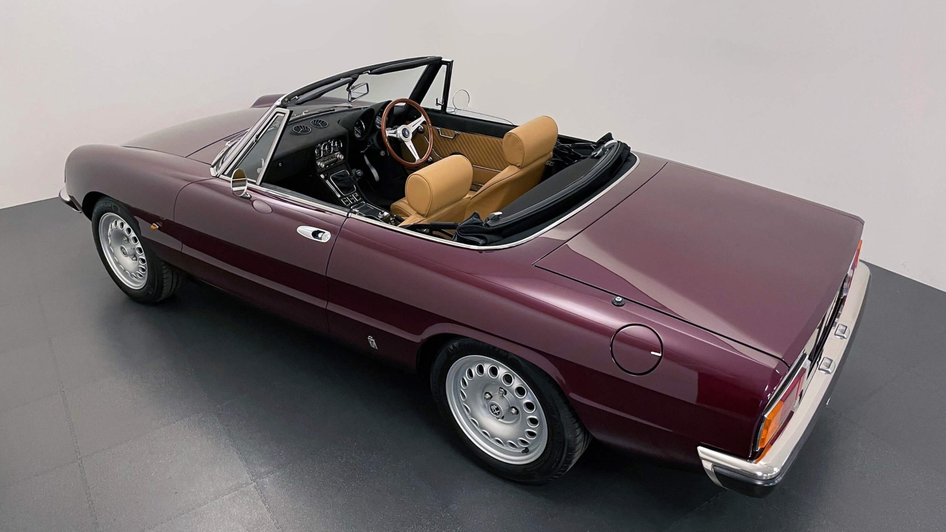 Alfa-Romeo-Alfaholics-restomod-3