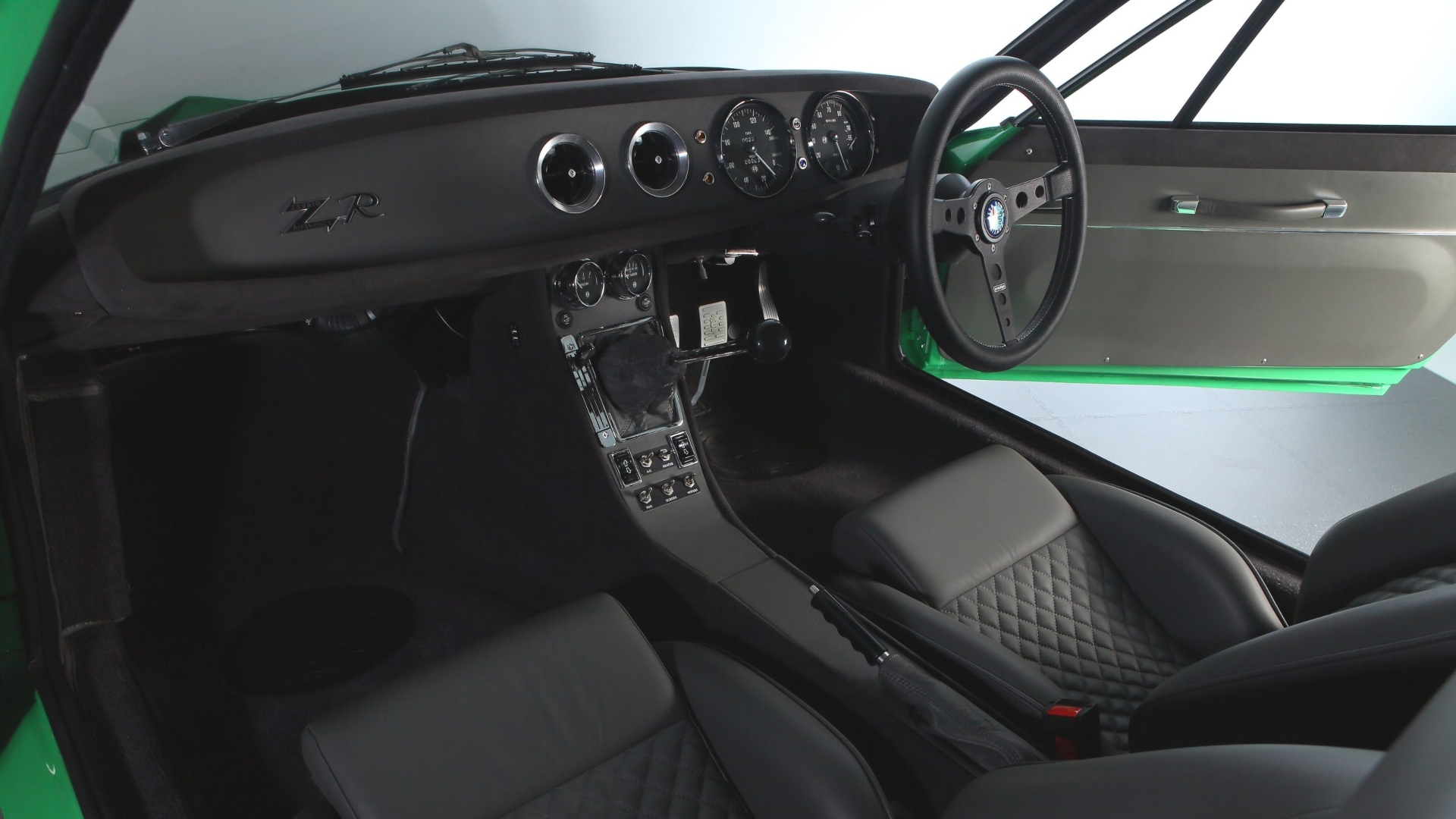 Alfa-Romeo-Alfaholics-restomod-7