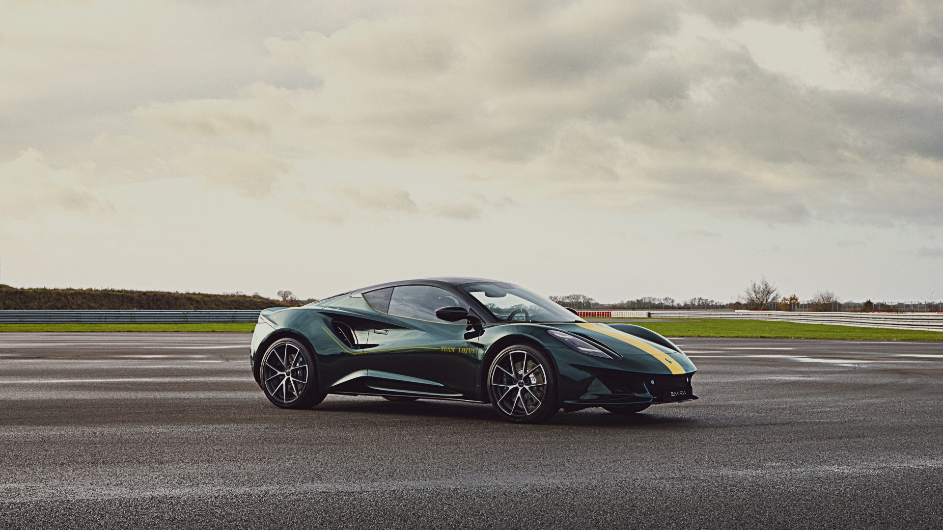 Lotus_Emira_Limited_Inspired_By_Type_25_Front Lotus_Emira_Limited_Inspired_By_Type_25_Front