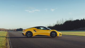 Lotus_Emira_Limited_Inspired_By_Type_99T_Side Lotus_Emira_Limited_Inspired_By_Type_99T_Side