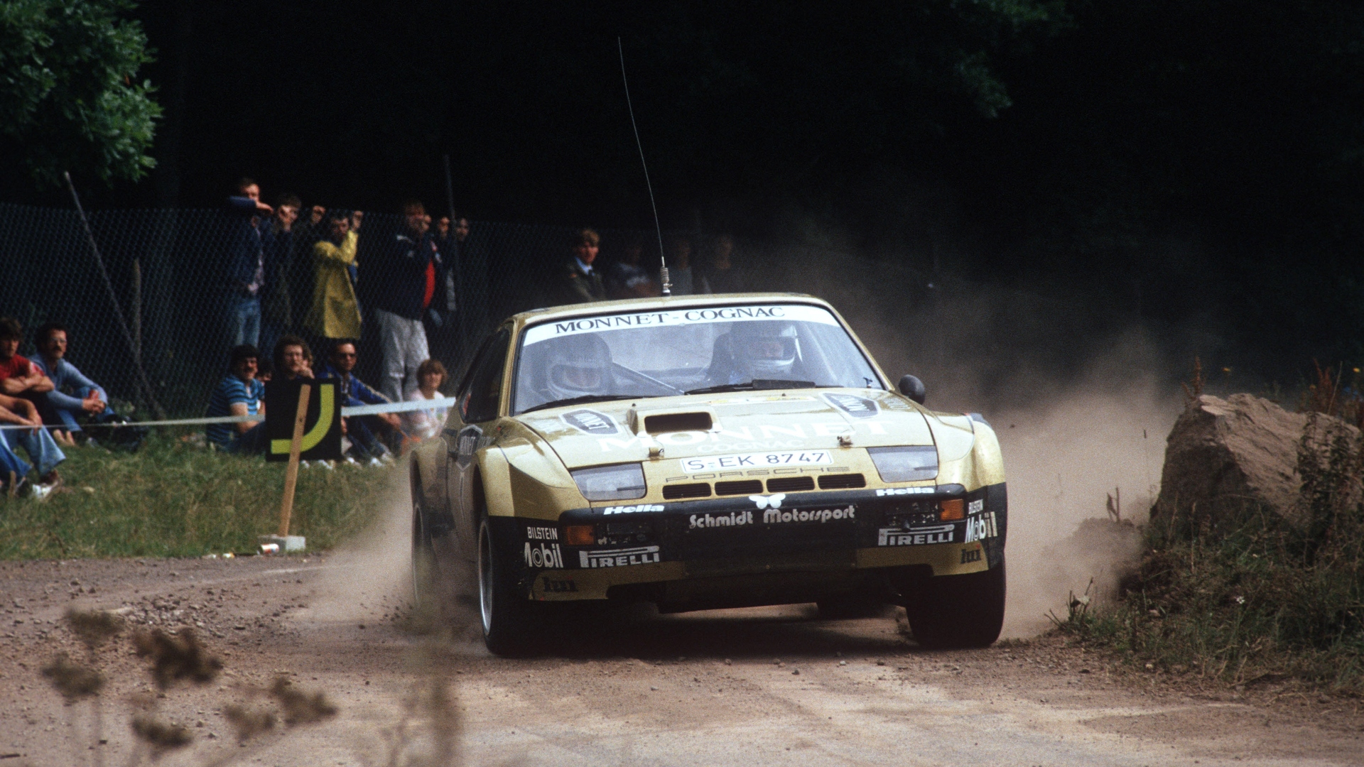 Porsche-GTS-14 Porsche-GTS-14