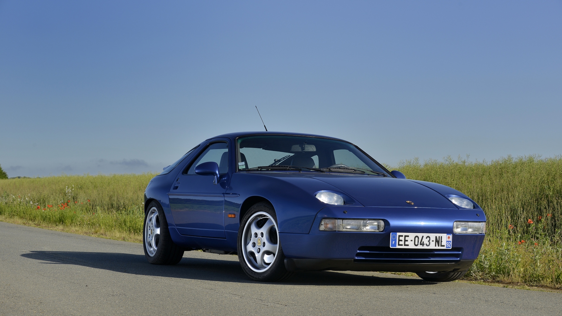 Porsche-GTS-15 Porsche-GTS-15