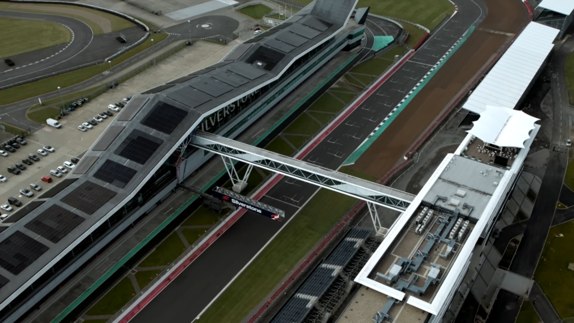 aston-martin-valkyrie-4 aston-martin-valkyrie-4