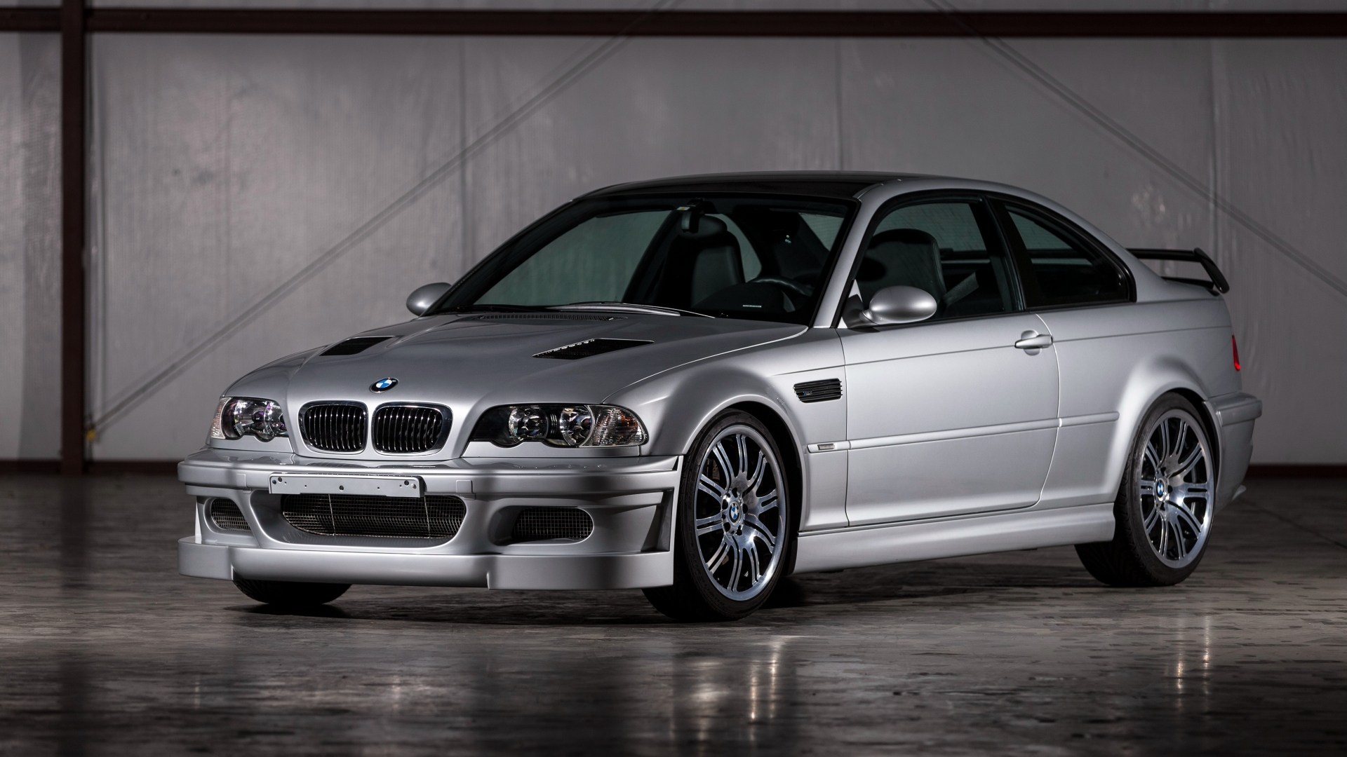bmw_m3_gtr_road_version_1