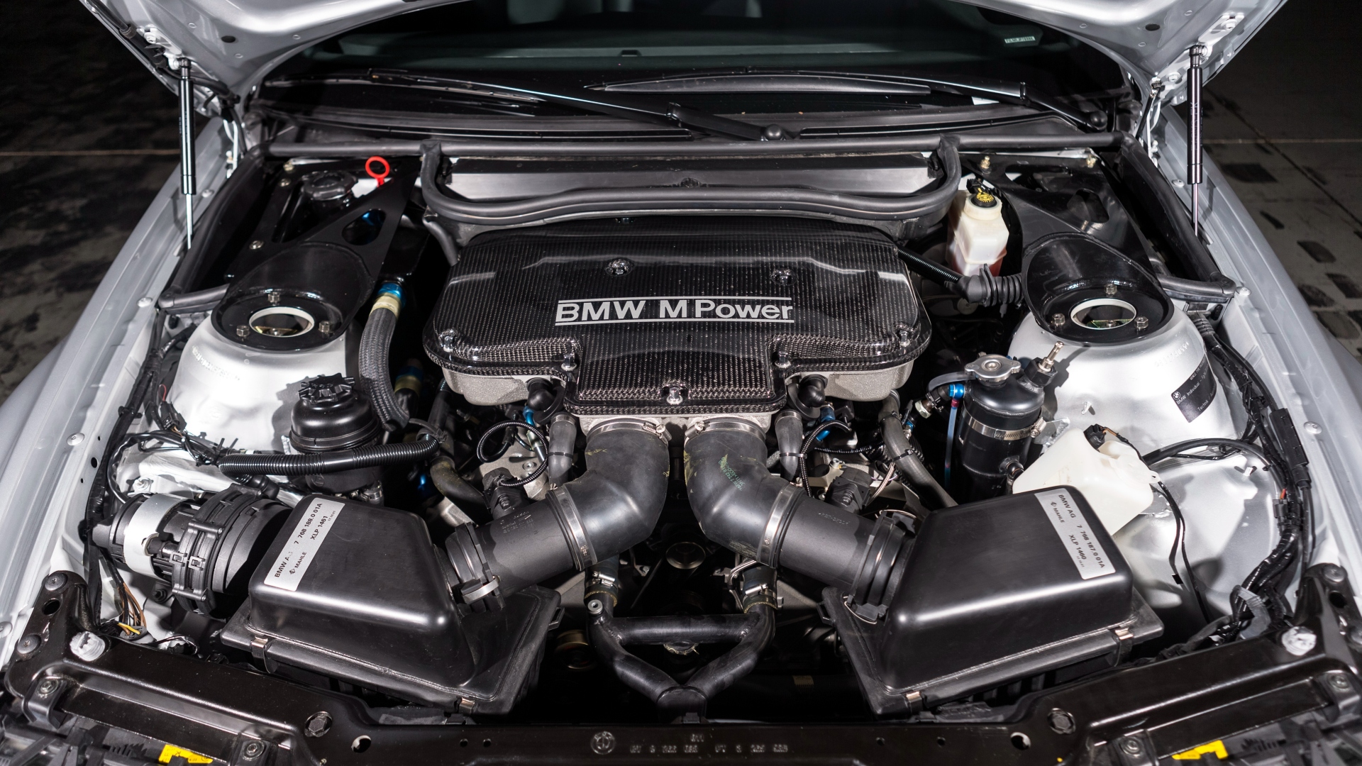 bmw_m3_gtr_road_version_5