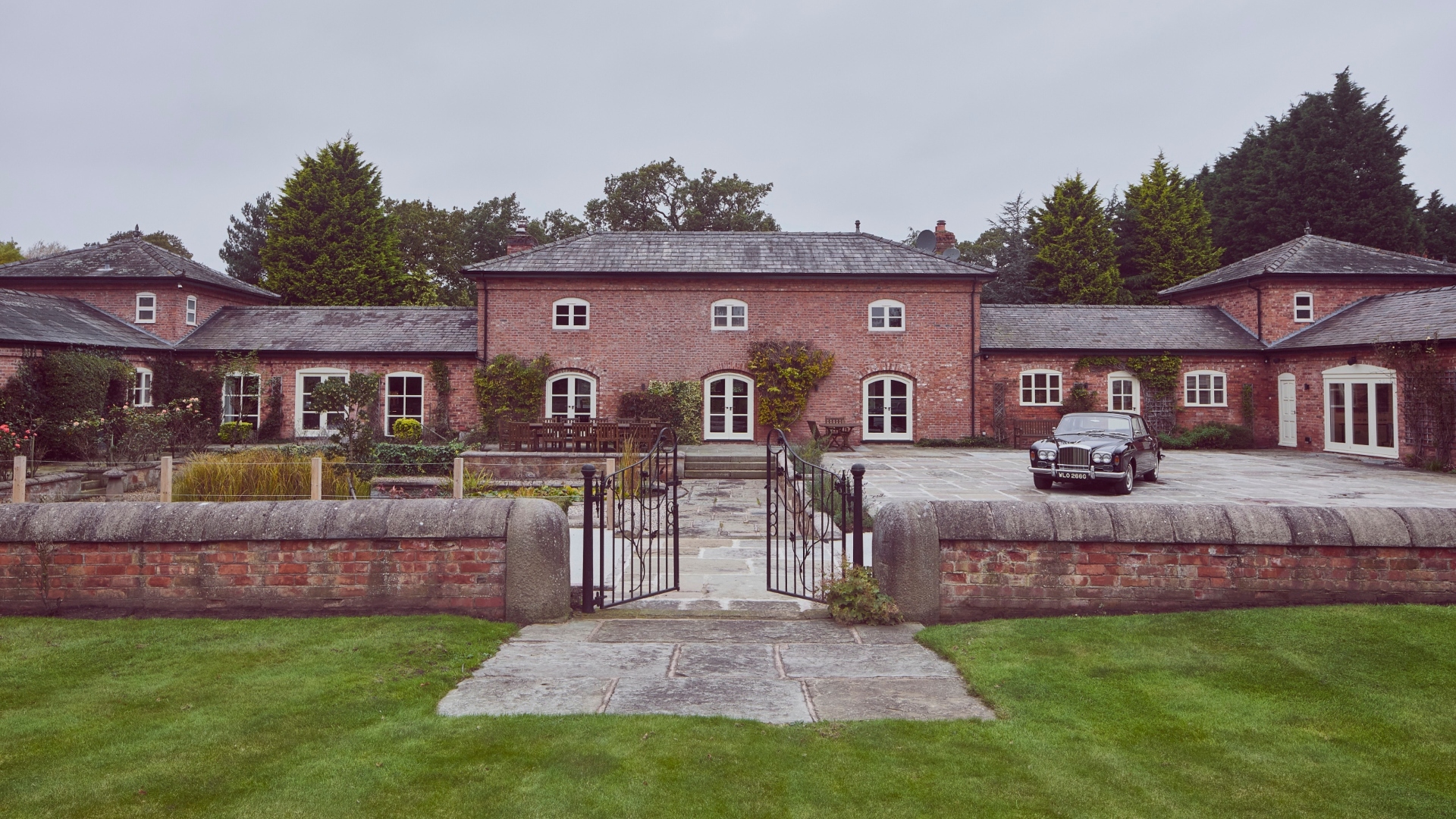 the-mews-bentley-cottage-personalizzazione-3 the-mews-bentley-cottage-personalizzazione-3