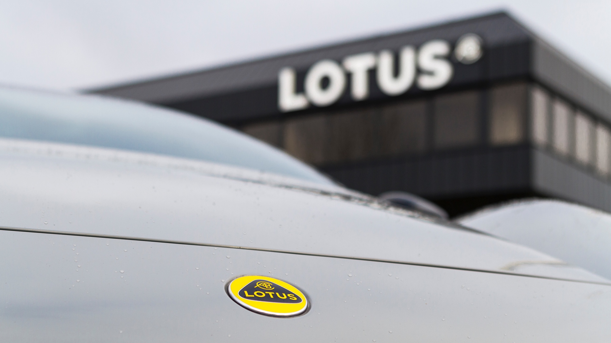 Lotus-Emira-2.0-4-cilindri-prova-test-drive-veloce-tommaso-ferrari-1 Lotus-Emira-2.0-4-cilindri-prova-test-drive-veloce-tommaso-ferrari-1