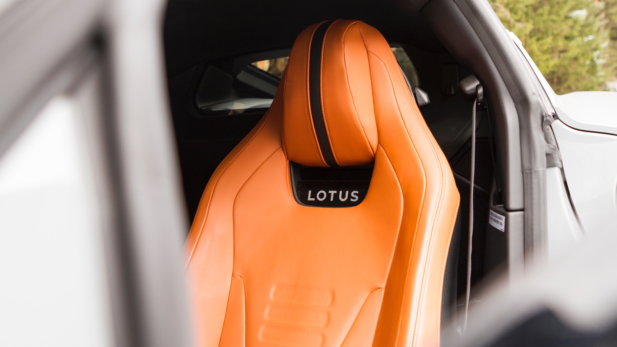 Lotus-Emira-2.0-4-cilindri-prova-test-drive-veloce-tommaso-ferrari-17 Lotus-Emira-2.0-4-cilindri-prova-test-drive-veloce-tommaso-ferrari-17