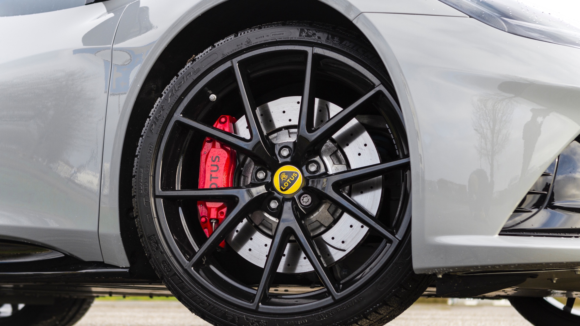 Lotus-Emira-2.0-4-cilindri-prova-test-drive-veloce-tommaso-ferrari-2 Lotus-Emira-2.0-4-cilindri-prova-test-drive-veloce-tommaso-ferrari-2